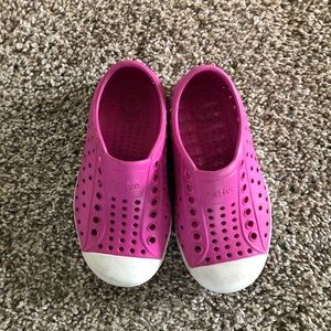 Pink toddler natives size 8